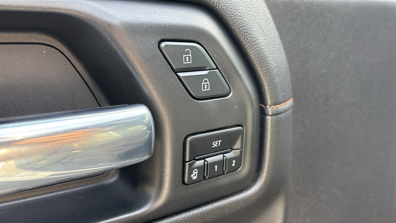 GMC Sierra 1500 AT4 Crew Cab Long Box 4WD 2021 GMC Sierra 1500 AT4 Crew Cab Long Box 4WD 2021