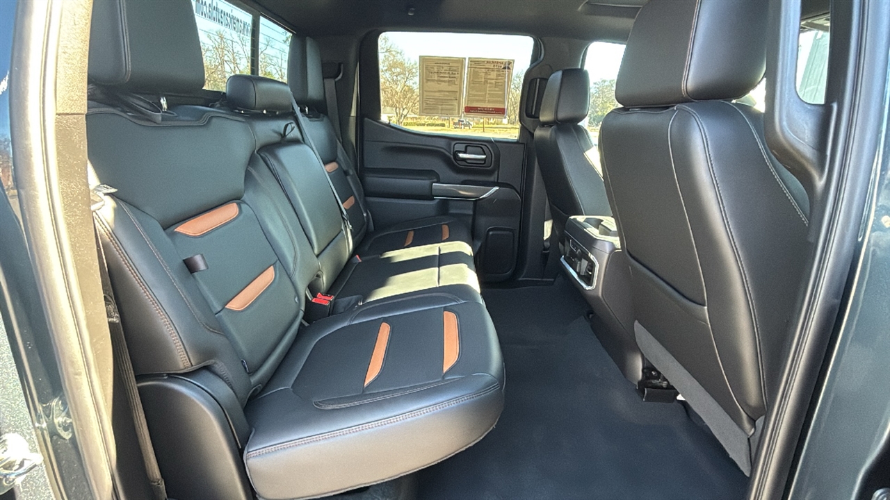 GMC Sierra 1500 AT4 Crew Cab Long Box 4WD 2020