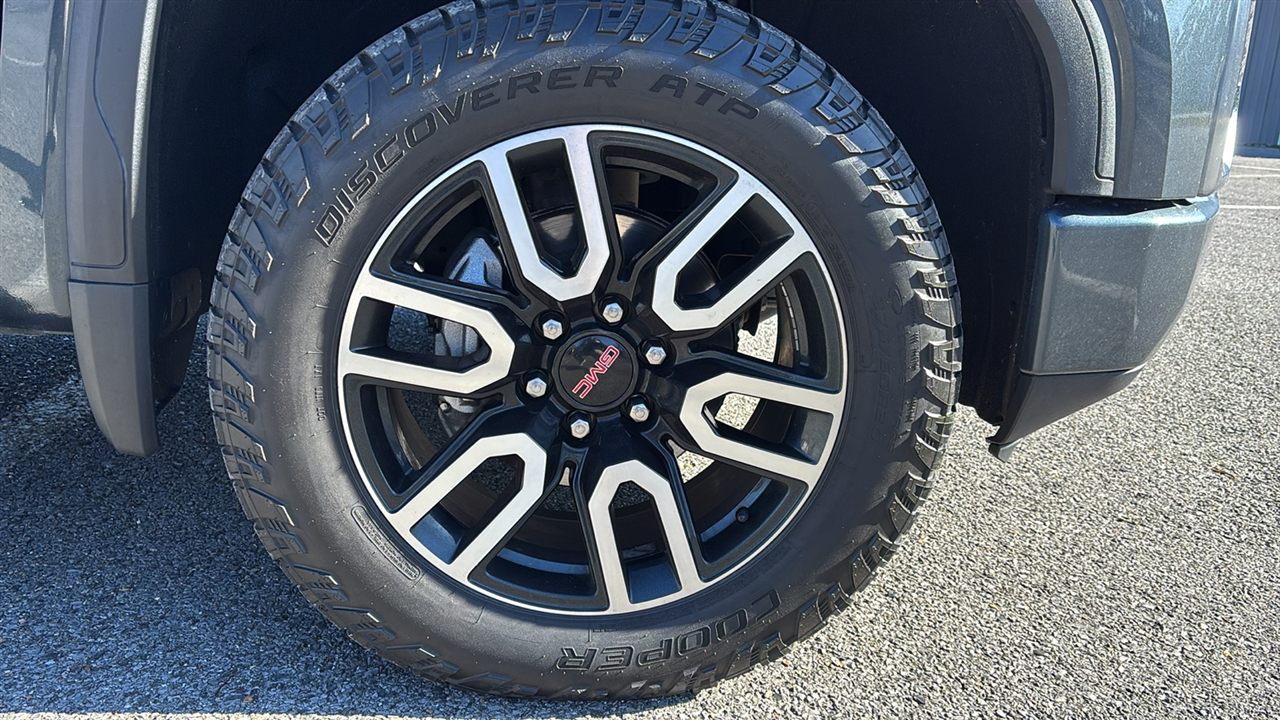 GMC Sierra 1500 AT4 Crew Cab Long Box 4WD 2020