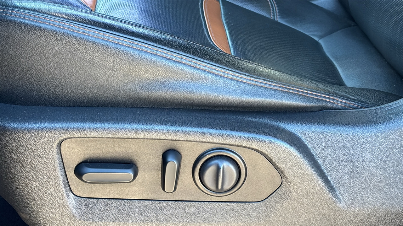 GMC Sierra 1500 AT4 Crew Cab Long Box 4WD 2020