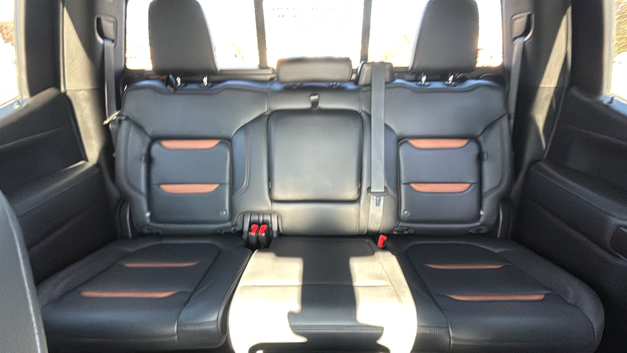 GMC Sierra 1500 AT4 Crew Cab Long Box 4WD 2020