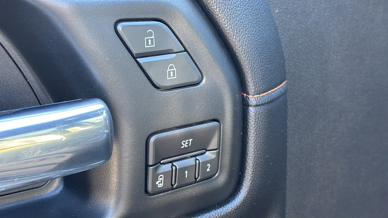 GMC Sierra 1500 AT4 Crew Cab Long Box 4WD 2020