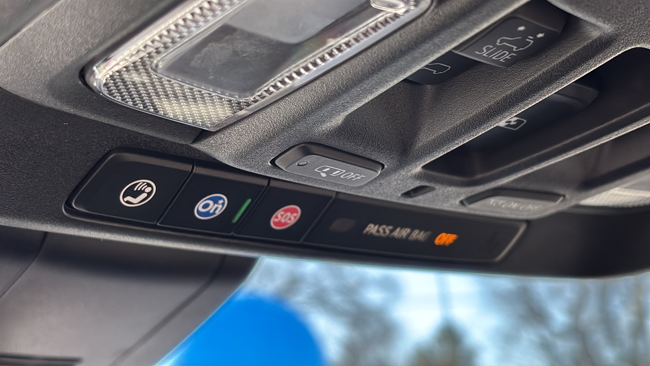 GMC Sierra 1500 AT4 Crew Cab Long Box 4WD 2020