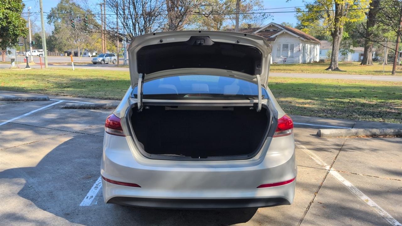 Hyundai Elantra Limited 2018