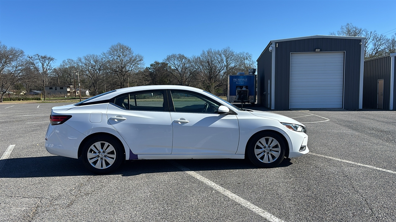 Nissan Sentra S 2020