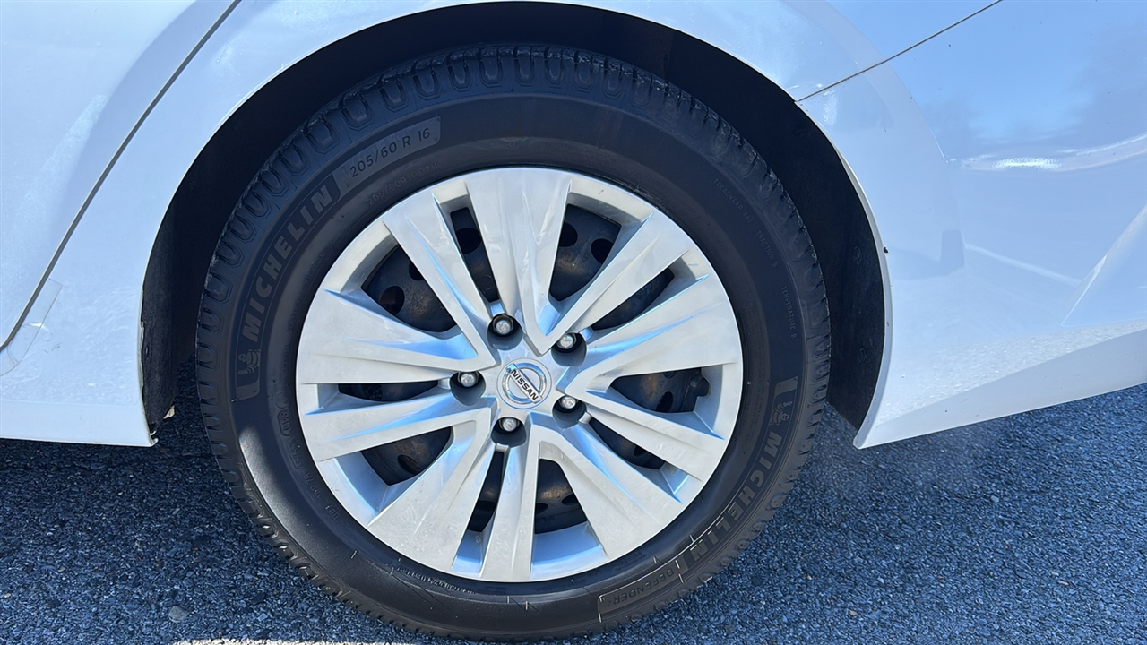 Nissan Sentra S 2020