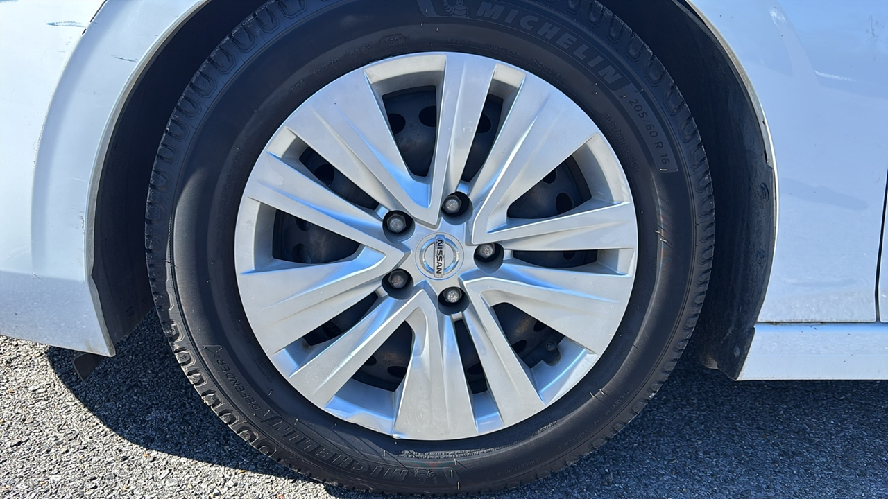 Nissan Sentra S 2020