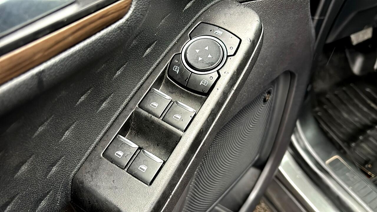 Ford Escape Hybrid Titanium AWD 2020