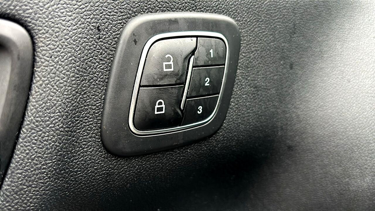 Ford Escape Hybrid Titanium AWD 2020