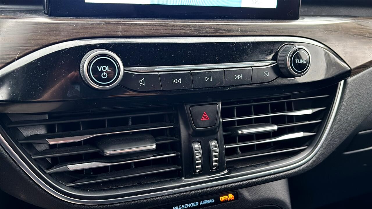 Ford Escape Hybrid Titanium AWD 2020