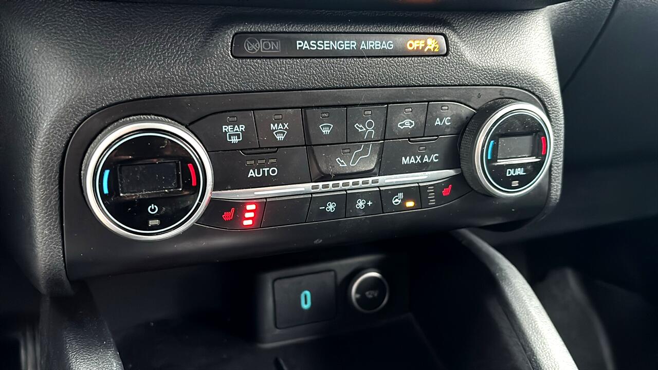 Ford Escape Hybrid Titanium AWD 2020