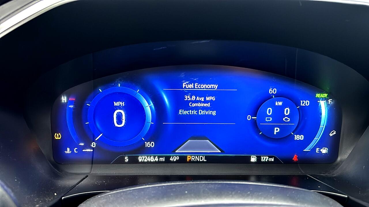 Ford Escape Hybrid Titanium AWD 2020