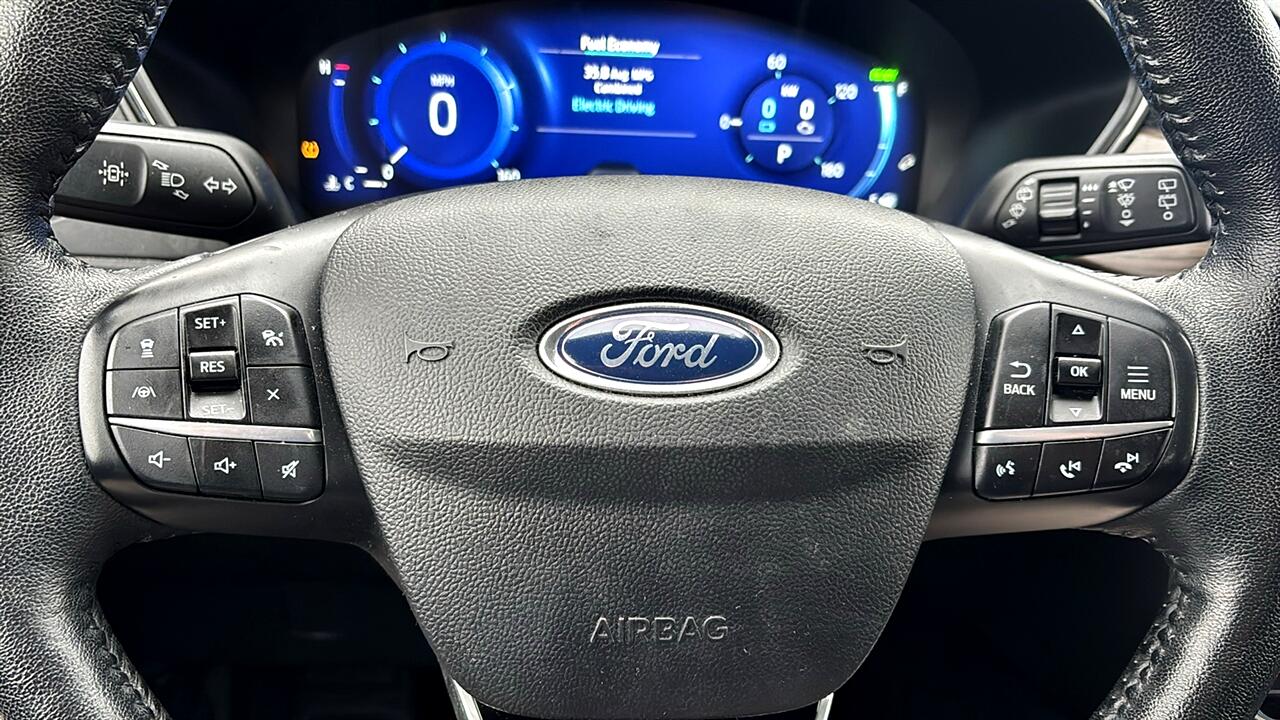 Ford Escape Hybrid Titanium AWD 2020