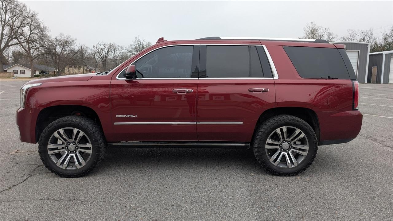 GMC Yukon Denali 4WD 2019