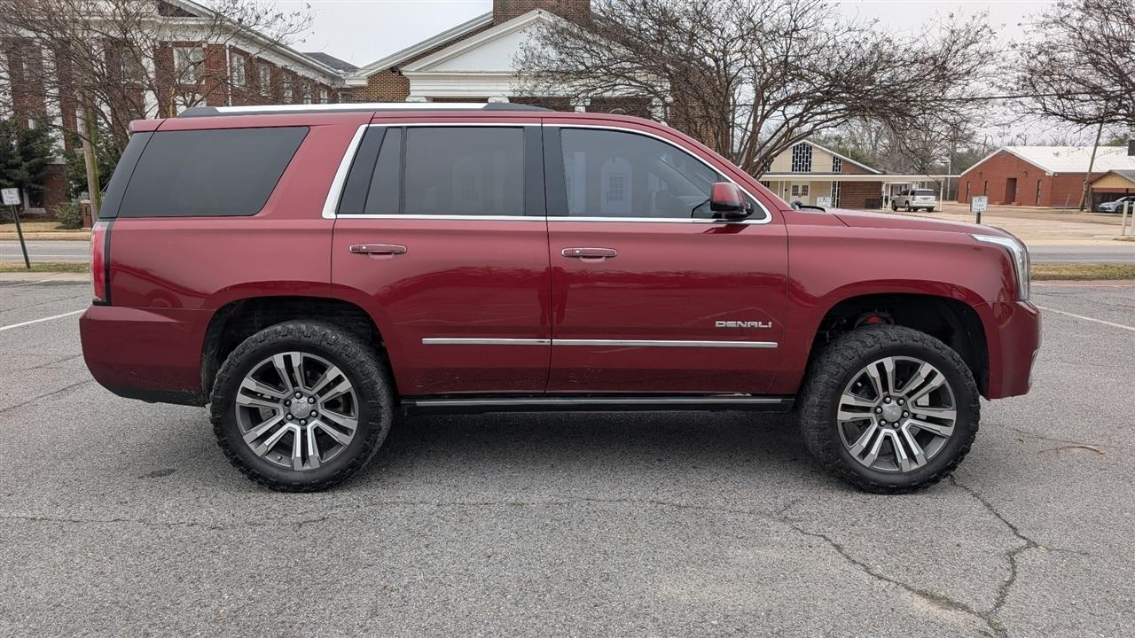 GMC Yukon Denali 4WD 2019