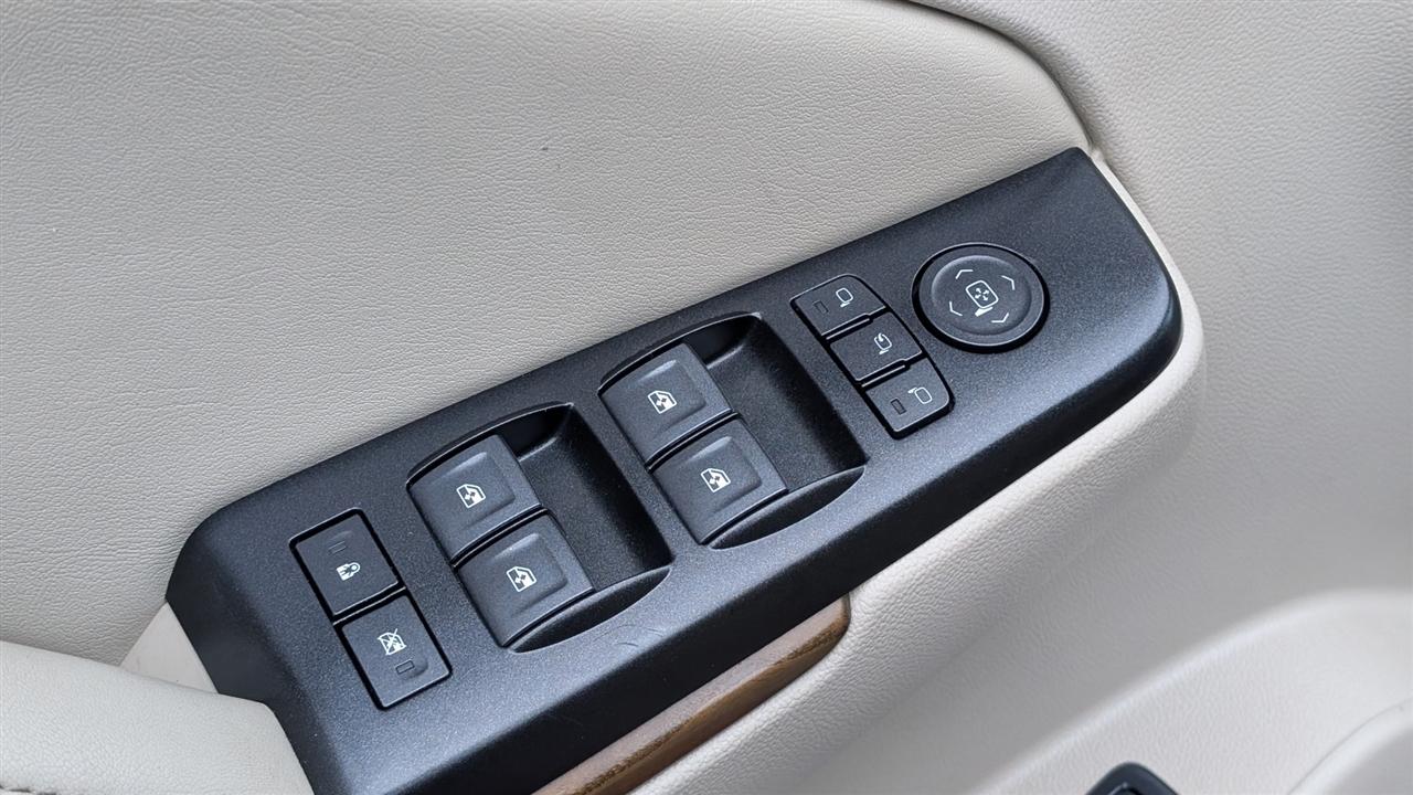 GMC Yukon Denali 4WD 2019