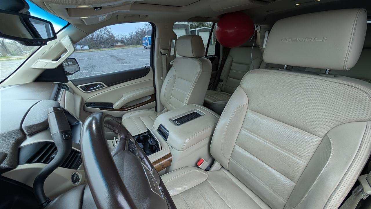 GMC Yukon Denali 4WD 2019