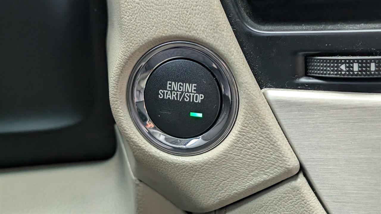 GMC Yukon Denali 4WD 2019