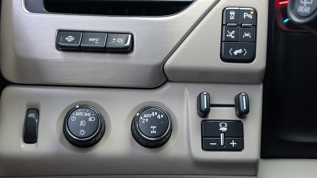 GMC Yukon Denali 4WD 2019