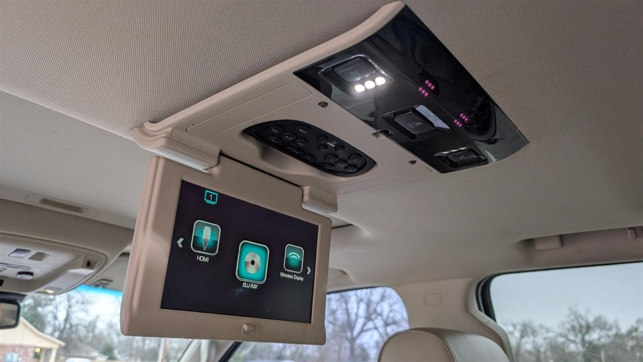 GMC Yukon Denali 4WD 2019