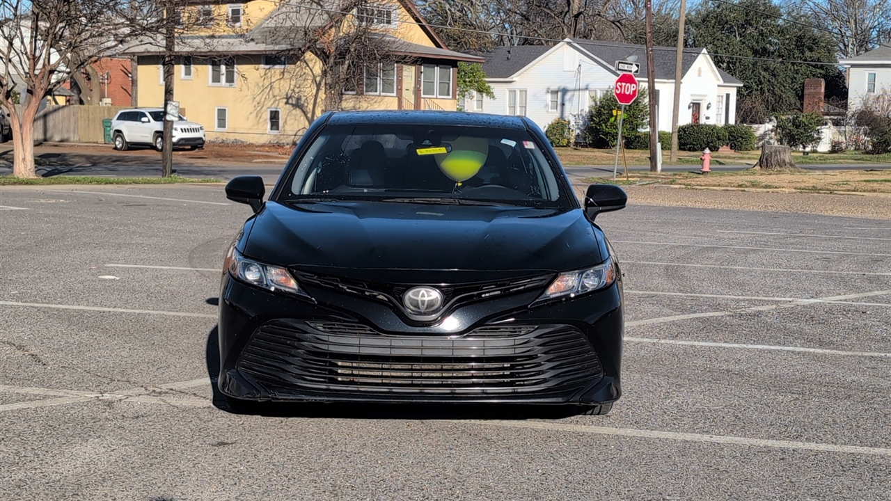 Toyota Camry LE 4D Sedan 2018