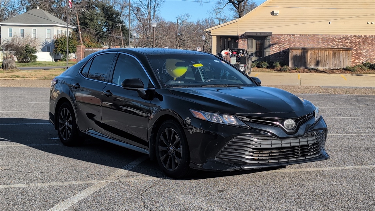 Toyota Camry LE 4D Sedan 2018