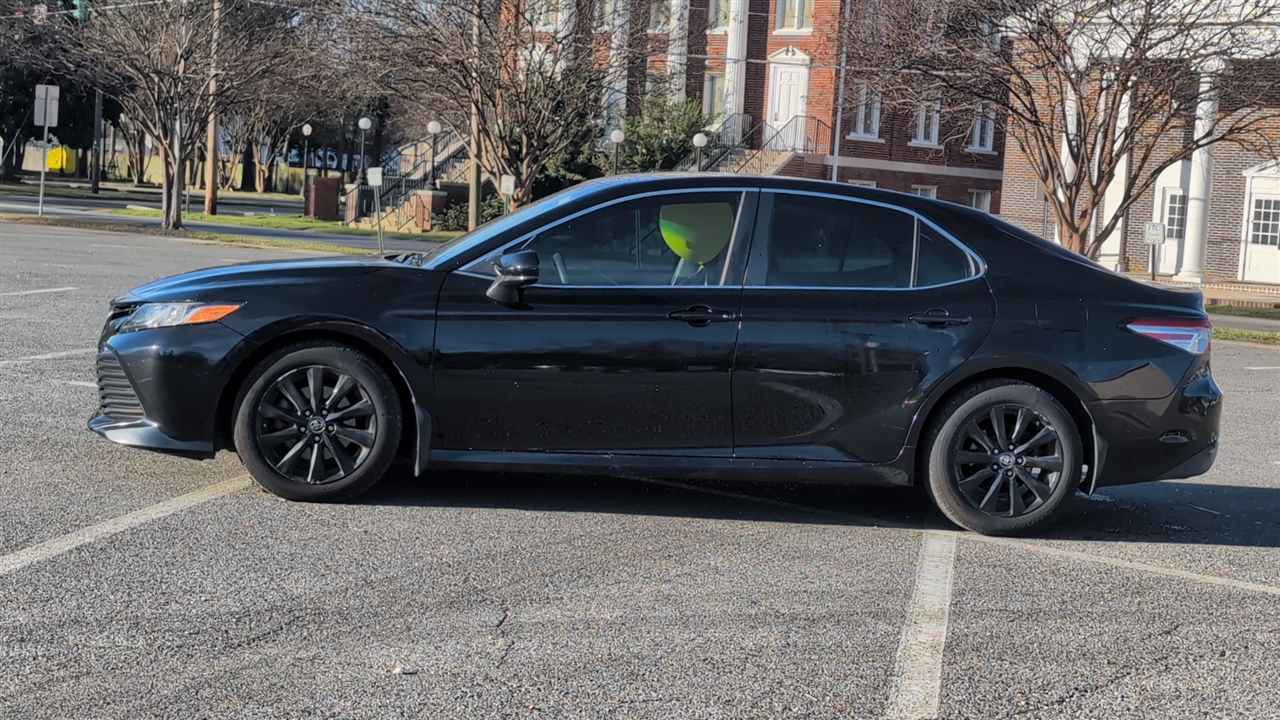 Toyota Camry LE 4D Sedan 2018