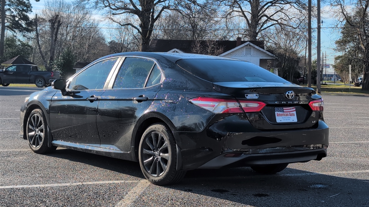 Toyota Camry LE 4D Sedan 2018