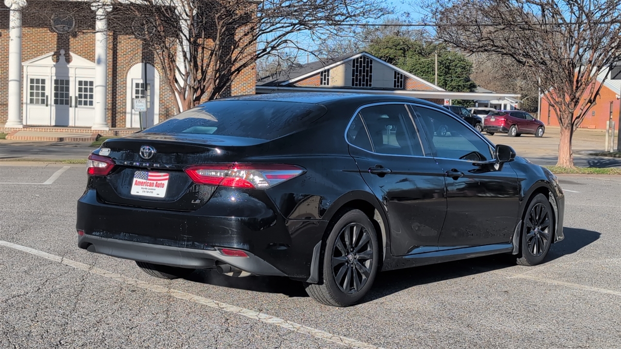 Toyota Camry LE 4D Sedan 2018