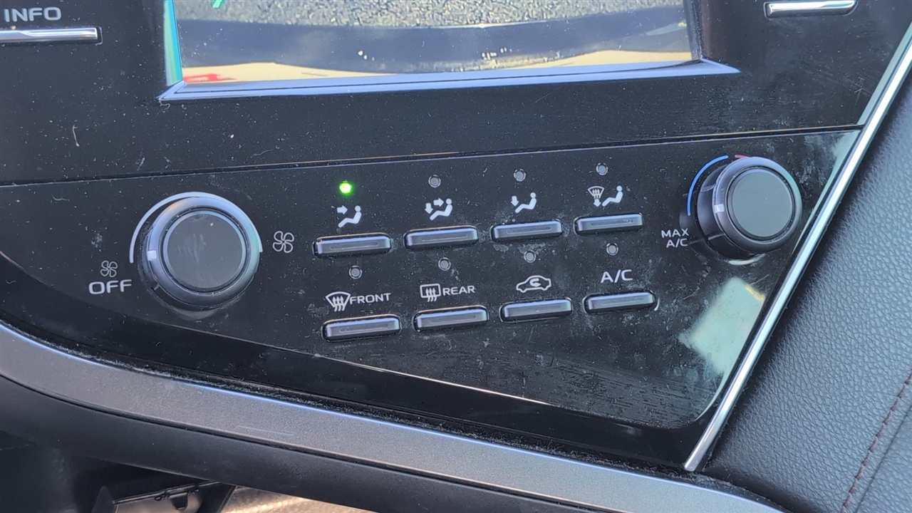 Toyota Camry LE 4D Sedan 2018