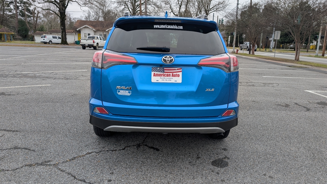 Toyota RAV4 XLE FWD 2018