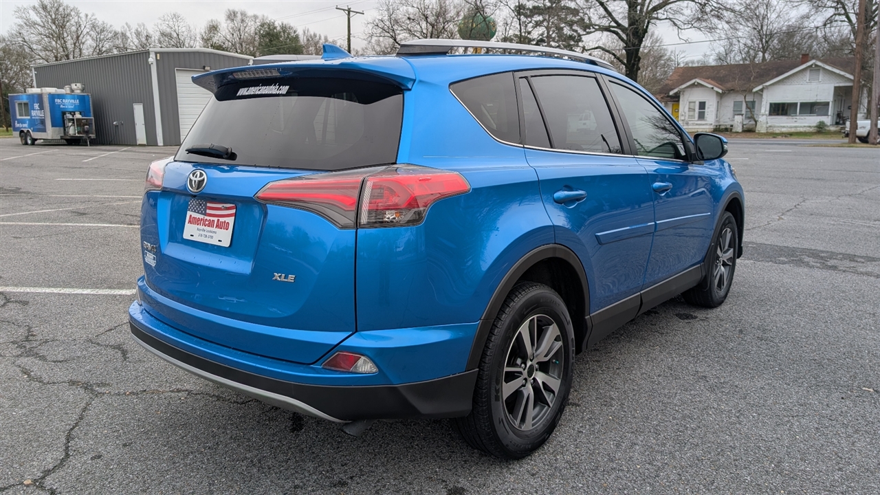 Toyota RAV4 XLE FWD 2018