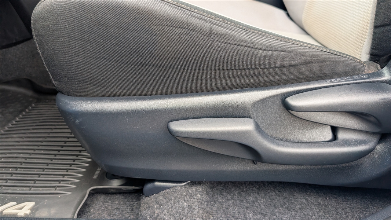 Toyota RAV4 XLE FWD 2018