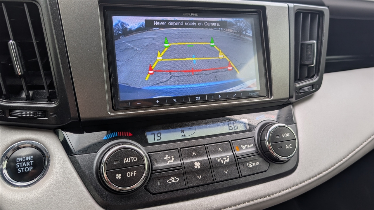 Toyota RAV4 XLE FWD 2018