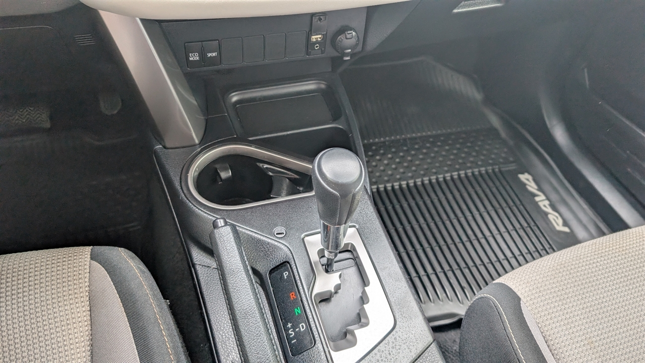 Toyota RAV4 XLE FWD 2018