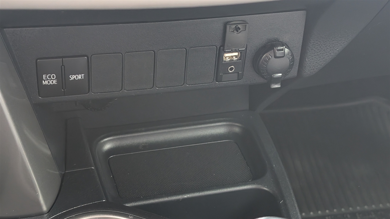 Toyota RAV4 XLE FWD 2018