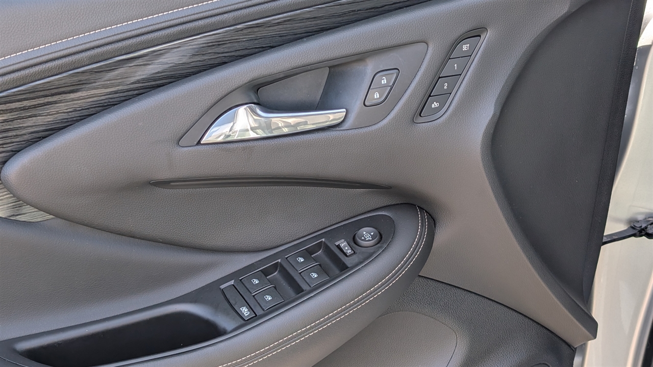 Buick Envision Essense 2017