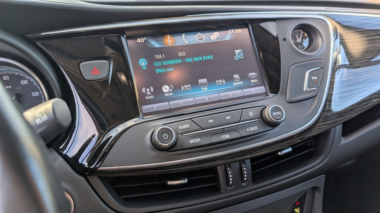 Buick Envision Essense 2017