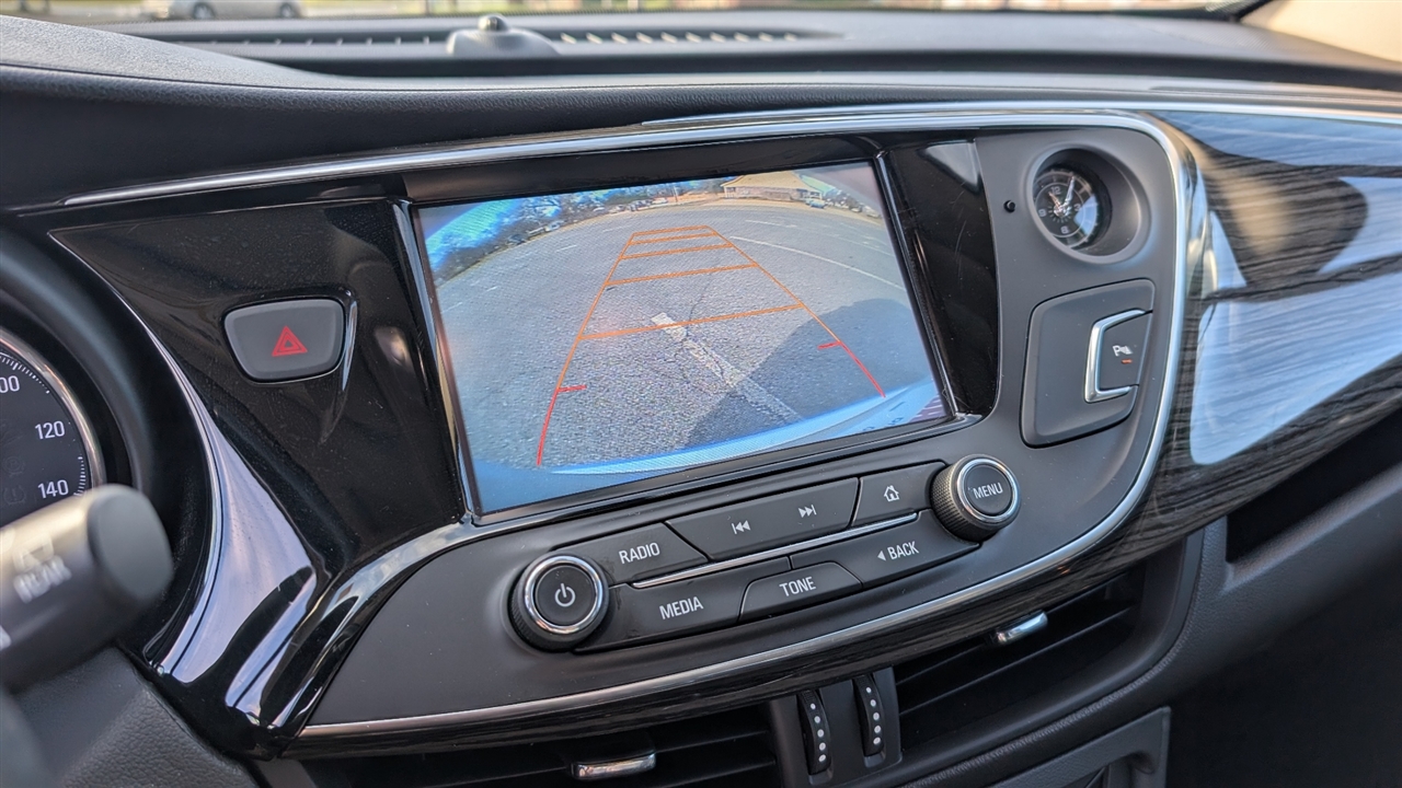 Buick Envision Essense 2017