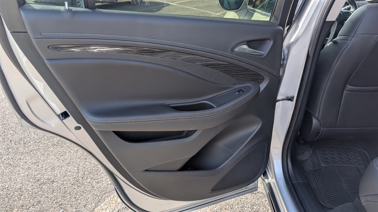 Buick Envision Essense 2017