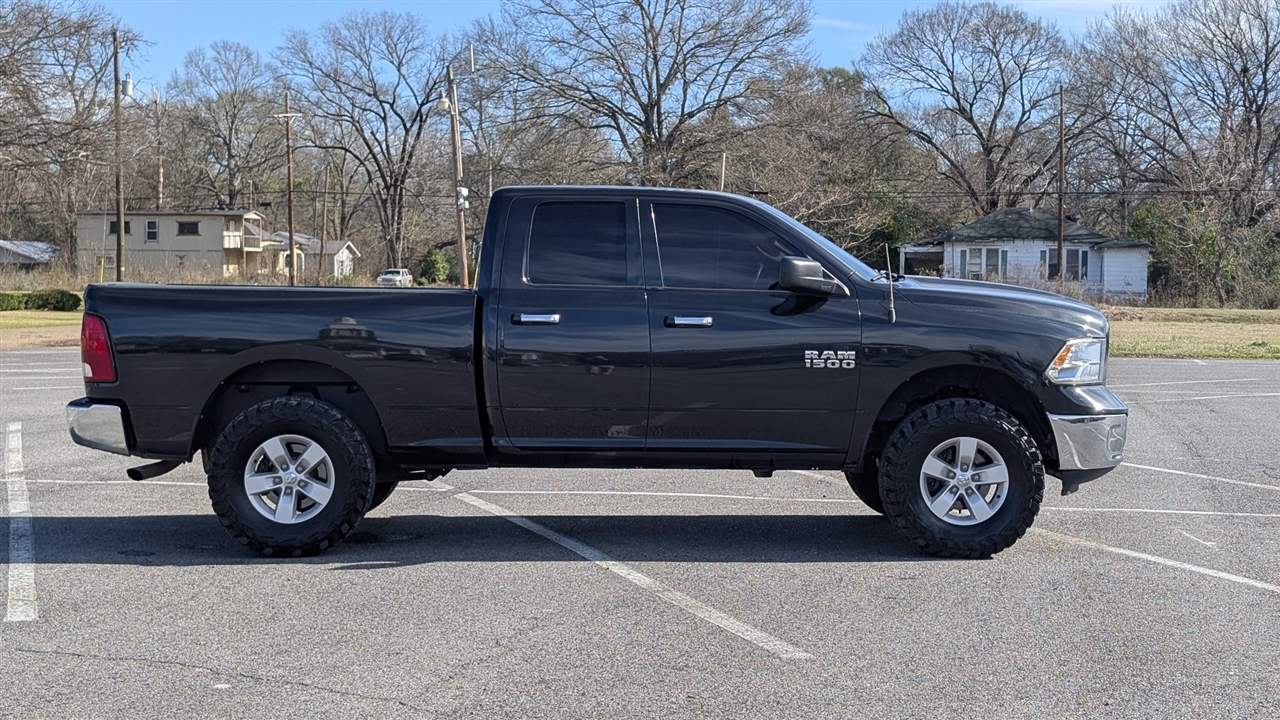 RAM 1500 SLT Quad Cab 4WD 2017