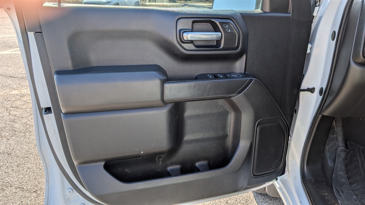 Chevrolet Silverado 1500 Custom Trail Boss Crew Cab Long Box 4WD 2021