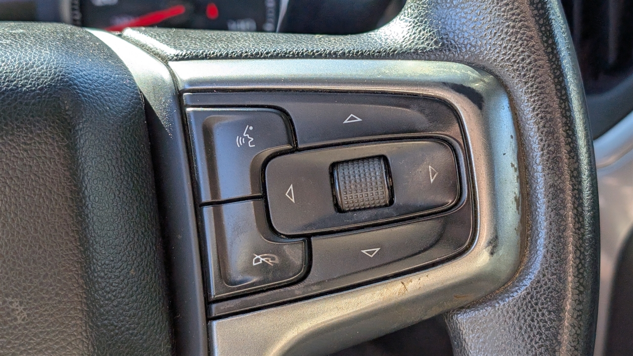 Chevrolet Silverado 1500 Custom Trail Boss Crew Cab Long Box 4WD 2021