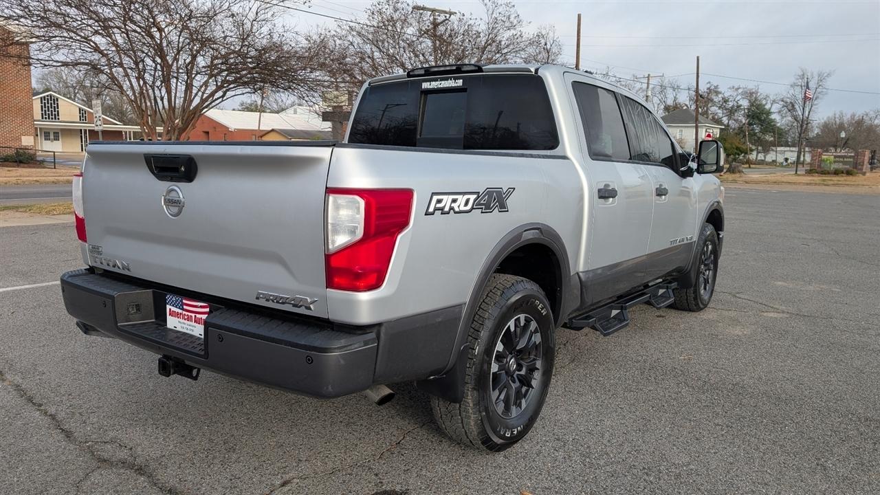 Nissan Titan SV Crew Cab 4WD 2019