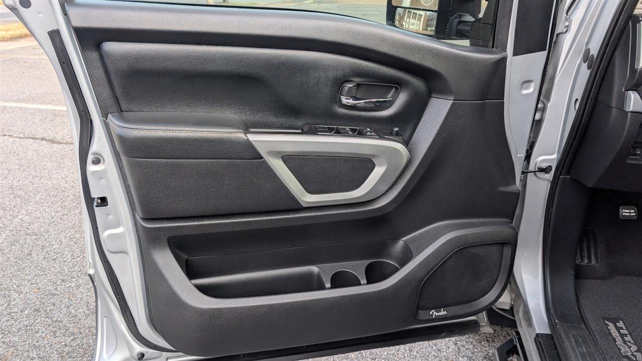 Nissan Titan SV Crew Cab 4WD 2019