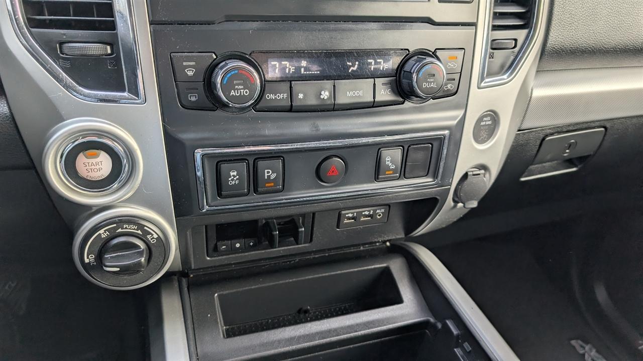 Nissan Titan SV Crew Cab 4WD 2019