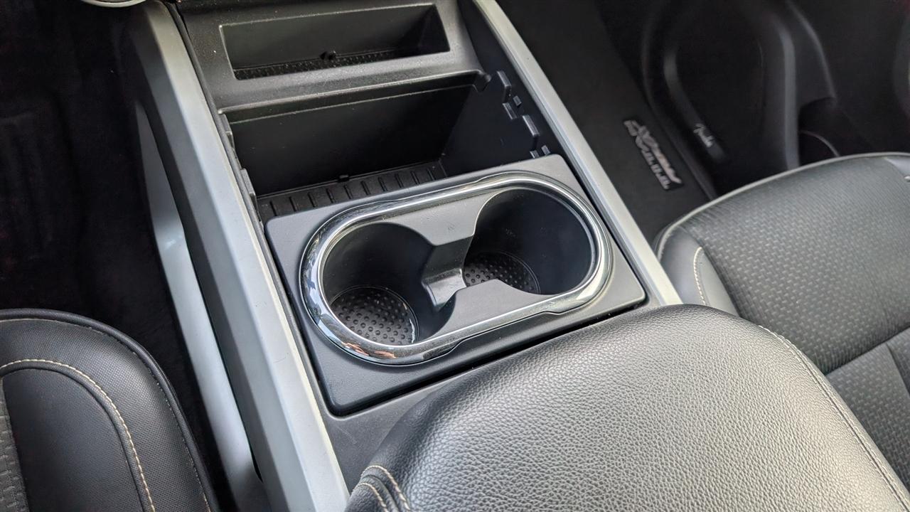 Nissan Titan SV Crew Cab 4WD 2019