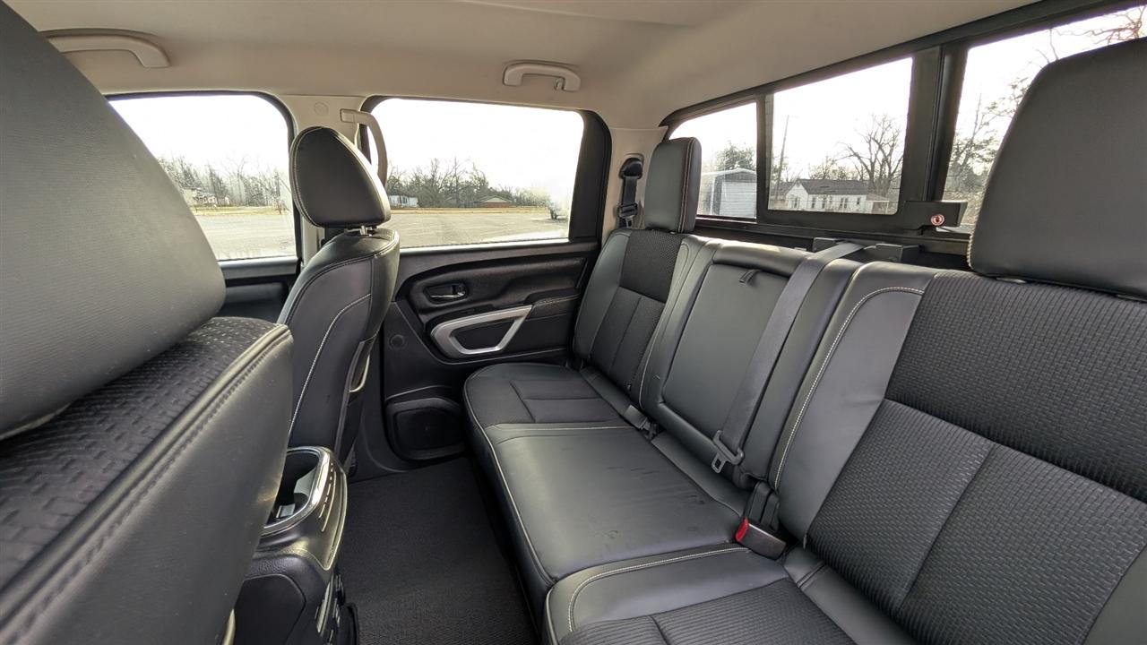 Nissan Titan SV Crew Cab 4WD 2019