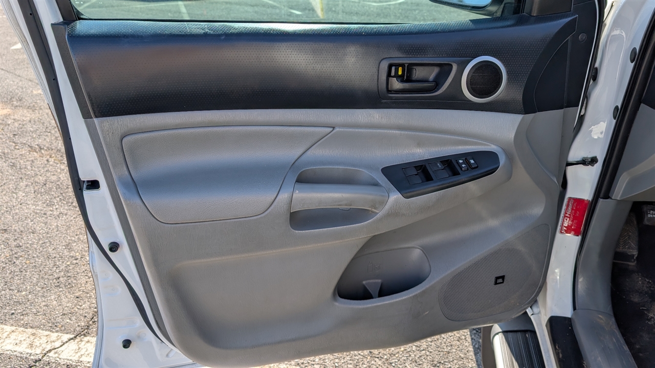 Toyota Tacoma PreRunner Double Cab V6 Auto 2WD 2013