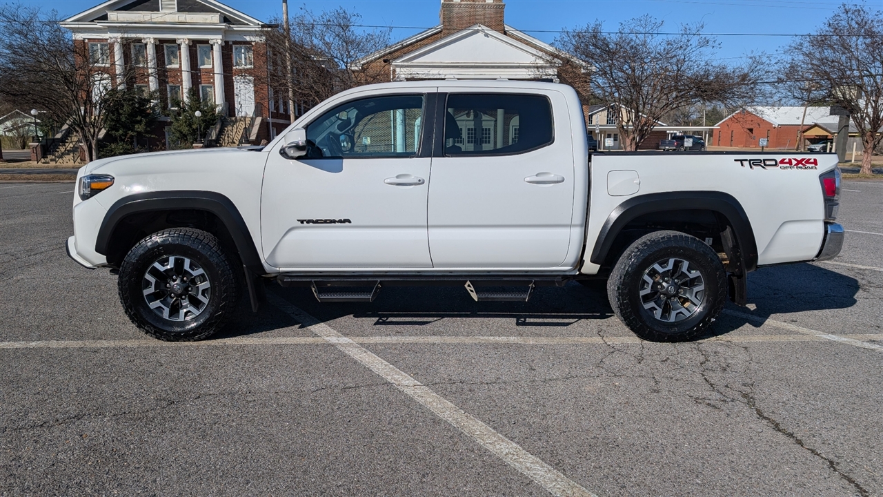 Toyota Tacoma SR5 Double Cab Long Bed V6 6AT 4WD 2022